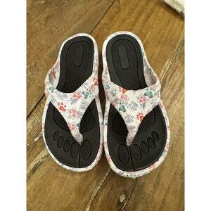 GreaterGood Walking Paws Flip Flops Colorful Lightweight Durable Cushioned Size6